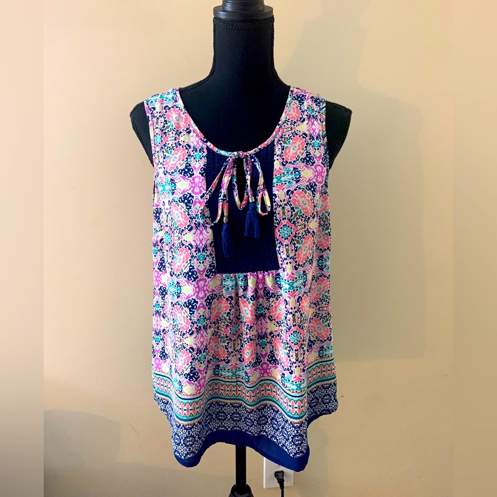 DR2 Sleeveless Silky- Crochet detail- Tassel tie- Top Small